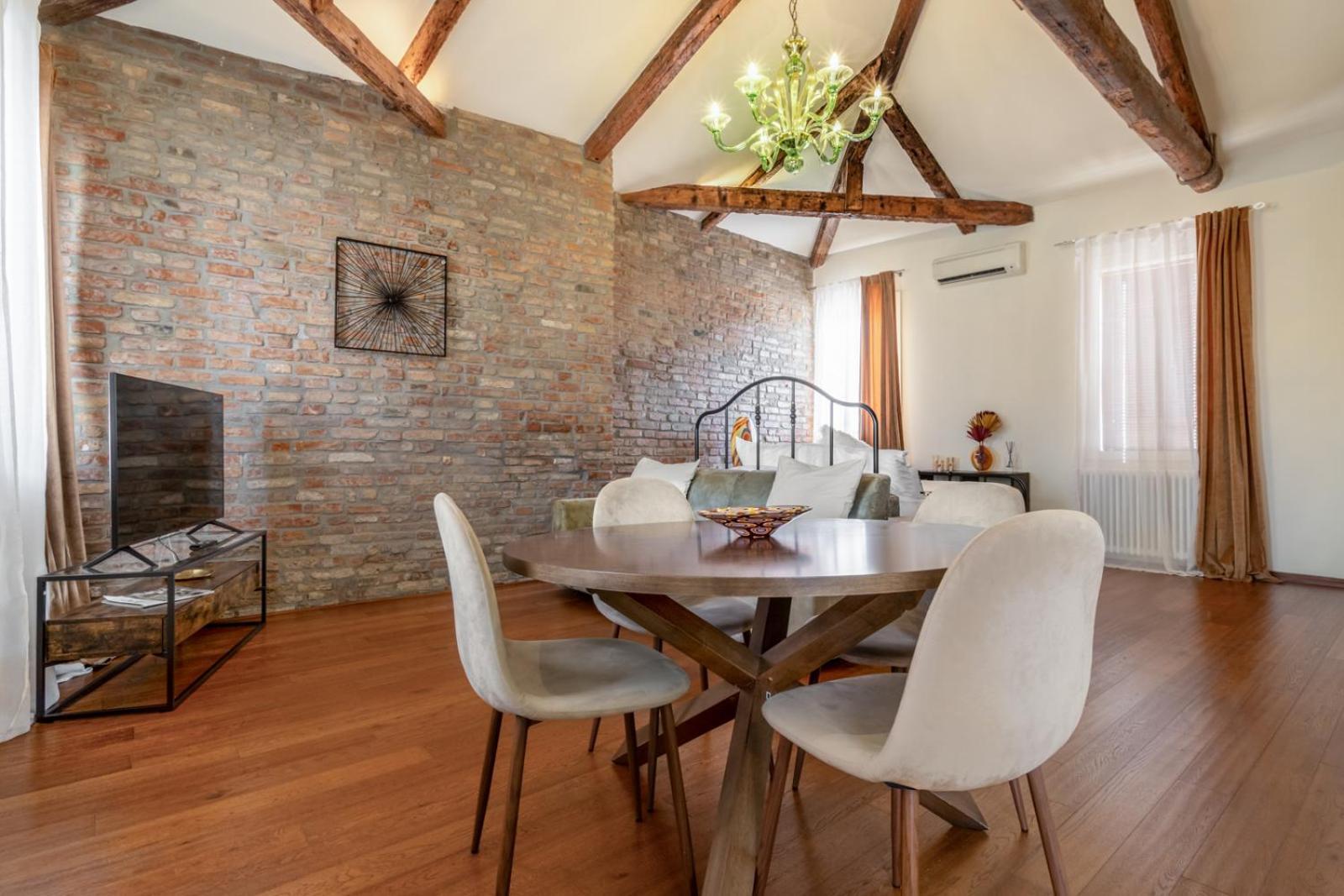 Duomo Murano Apartment With Canal View Bagian luar foto